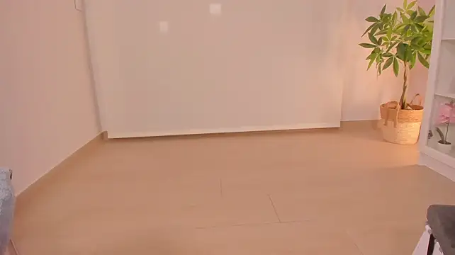 milfnameless' Live XXX Chat