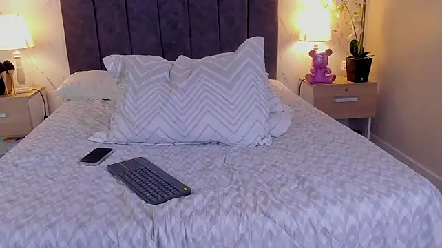 Emilly_Beaumont Live XXX-chat