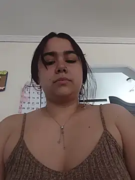 Chatroom XXX en direct de Alicee_Sw