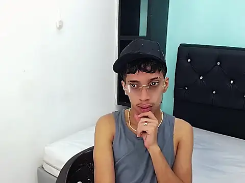 brayan__hot__n Live XXX chat