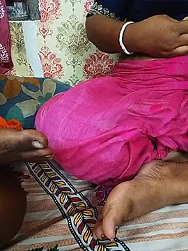 naightq লাইভ XXX চ্যাট