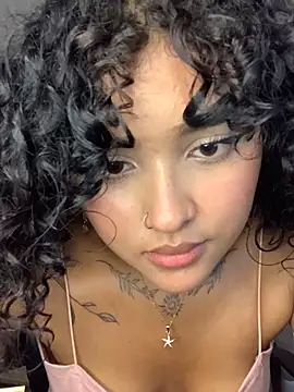 แชท XXX สดของ Maryalexxx