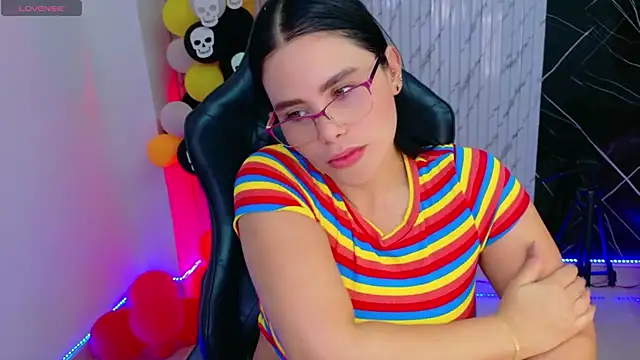 lararoberts_ Chat XXX in diretta