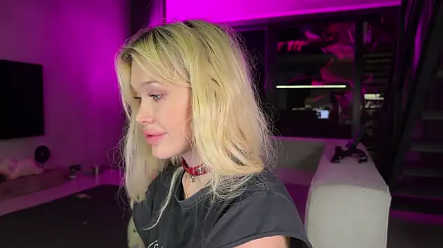 Golden_Aline's Live XXX Chat