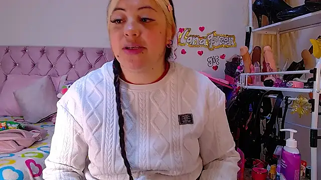 lanaqueen699's Live XXX Chat