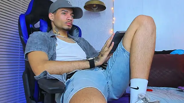 Daniel_huge22n Live XXX chat