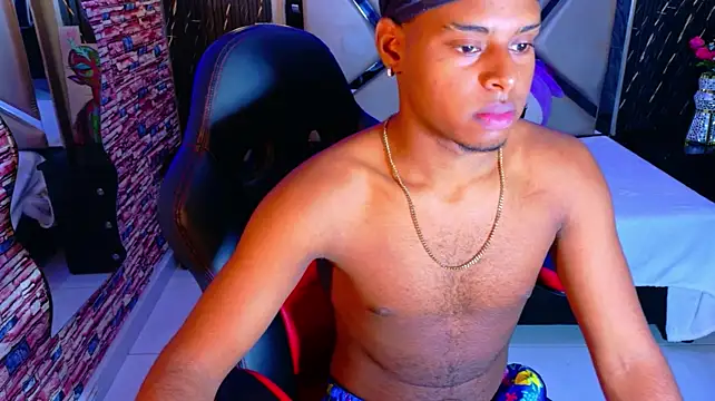 joel_embid Adlı Modelin Canlı XXX Sohbeti