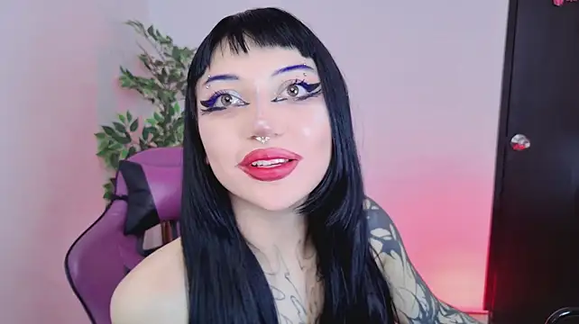 دردشة catipetite الجنسية المباشرة