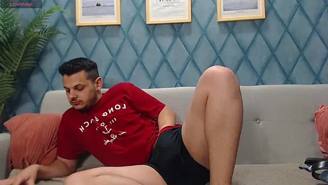 Chat +18 de AlecsSteel ao vivo