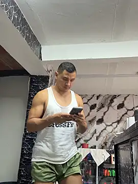 Czat XXX na żywo – Paul22cm-