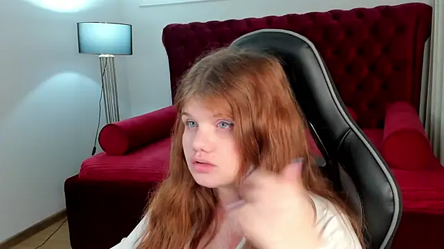 ChloeHalses Chat XXX in diretta