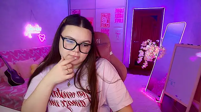 lilialil06's Live XXX Chat