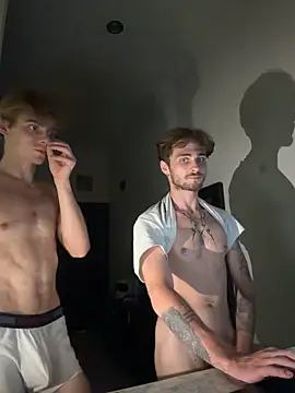 Chat XXX Live LandedStruggle