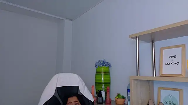 Živý XXX chat EmmiShery