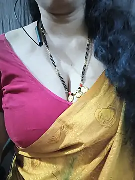 bhuvana_555 Chat XXX live