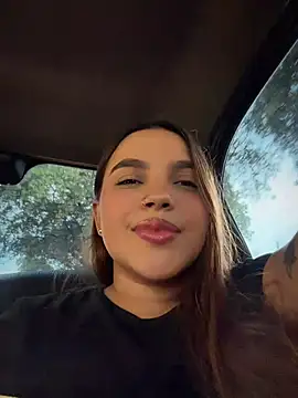 XXX chat uživo modela Colibri_xxx