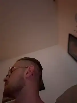 Webkamerová show SoberingTadpole
