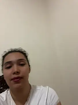Ineeess – Naživo XXX chat