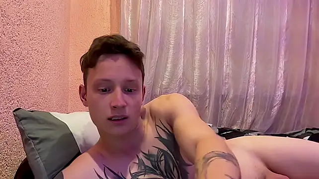 AdamEbert Live XXX Chat
