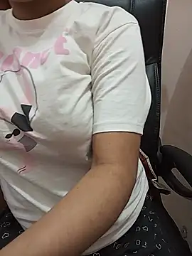 Tanha18 – Naživo XXX chat