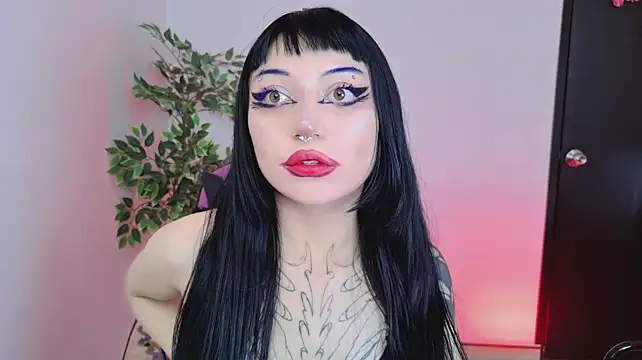 Онлайн чат XXX catipetite