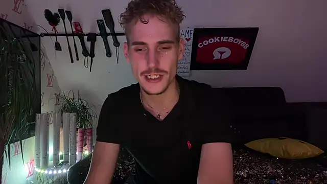 Cookieboy88 Adlı Modelin Canlı XXX Sohbeti