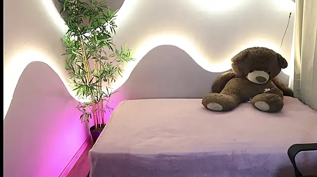 Emma_Lirys 现场XXX聊天