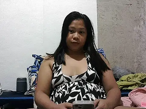 Pilipinalyn23のライブXXXチャット