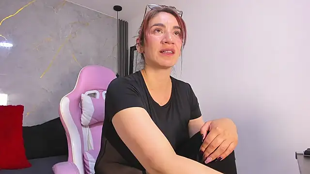 Chat XXX en directo de JessiDovee