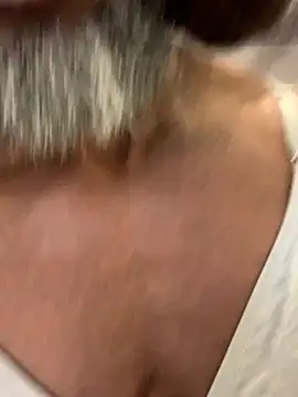 XXX chat uživo modela masterbater4000