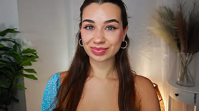 divetagrace's Live XXX Chat