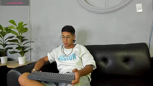Harry04_ Live XXX-chat