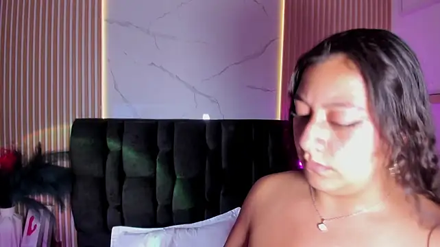 paulys_ Adlı Modelin Canlı XXX Sohbeti