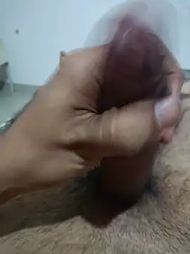 แชท XXX สดของ UNCUT_BBCBULL
