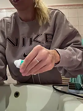 ChiaraLewis Live XXX-Chat