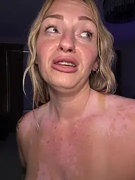 Živý XXX chat MaggieMayI