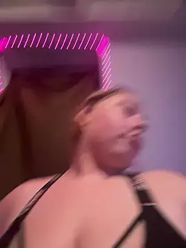 Онлайн чат XXX sassi_babe
