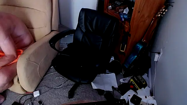 PeterHanglin's Live XXX Chat