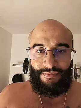 Luke__09 লাইভ XXX চ্যাট