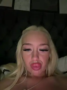 Vanillaheavennn's Live XXX Chat