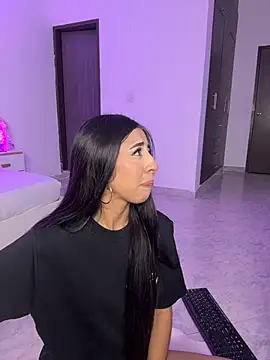 Mirandaa_Rogers' Live XXX Chat