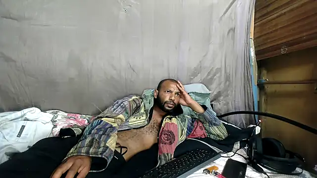 Camodick Adlı Modelin Canlı XXX Sohbeti