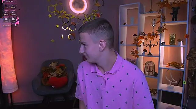 XXX chat uživo modela noah_nero