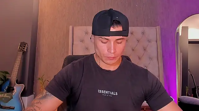 XXX chat uživo modela connorsmiith