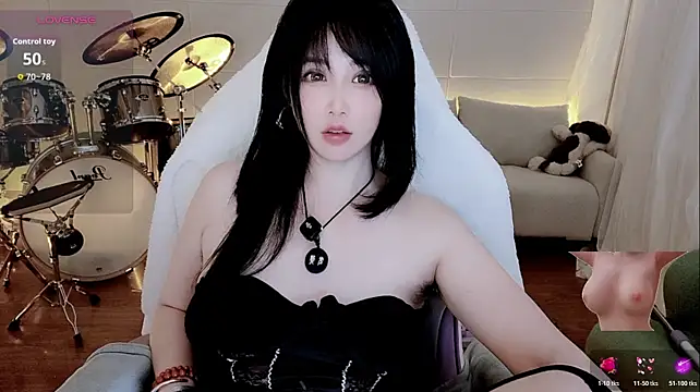Evangelin-e – Live XXX-chat