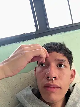 heyy_noah11 Chat XXX live
