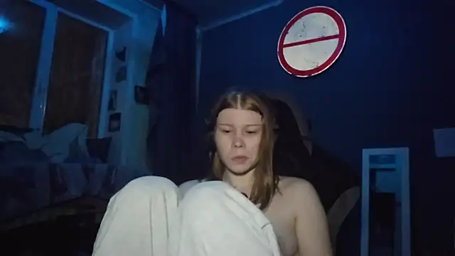 XXX chat uživo modela LizaVogan