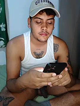 Saul_88 – Naživo XXX chat