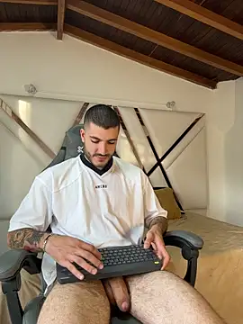 Rafael_Mendezz Adlı Modelin Canlı XXX Sohbeti