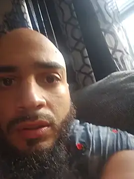 Bustinnuts69 Webcamshow